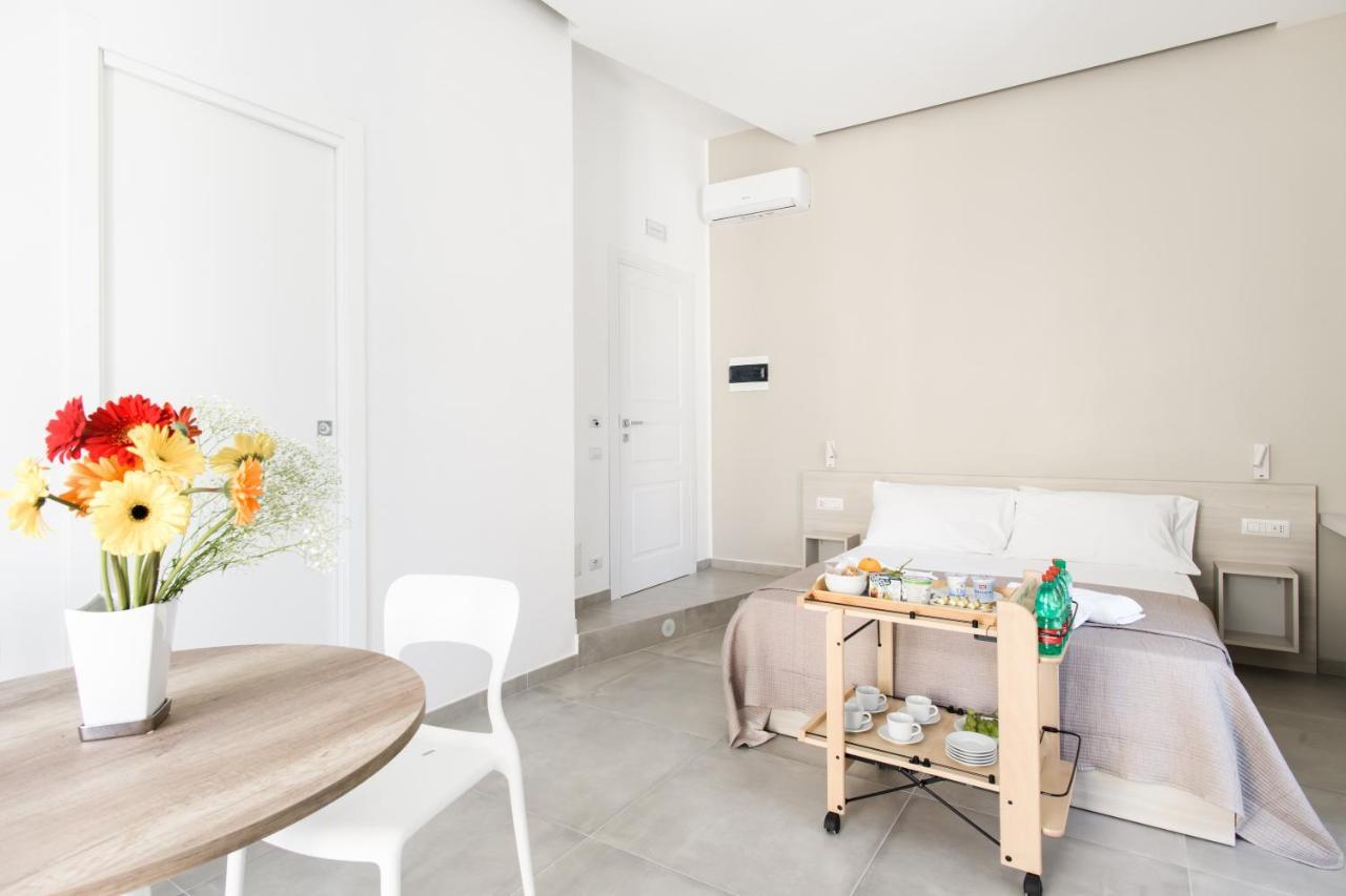 مبيت وإفطار نابولي Lux Caracciolo المظهر الخارجي الصورة